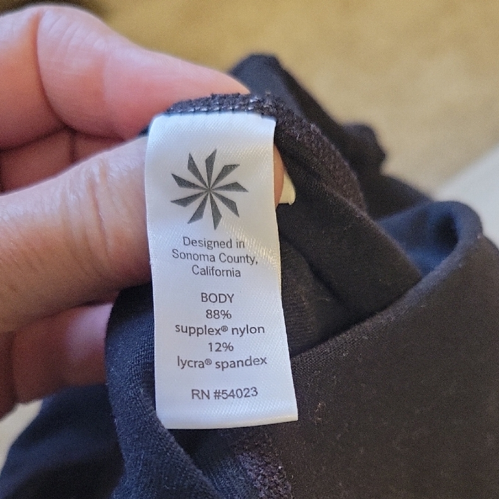 Athleta Black Capris Leggings - Picture 6 of 7